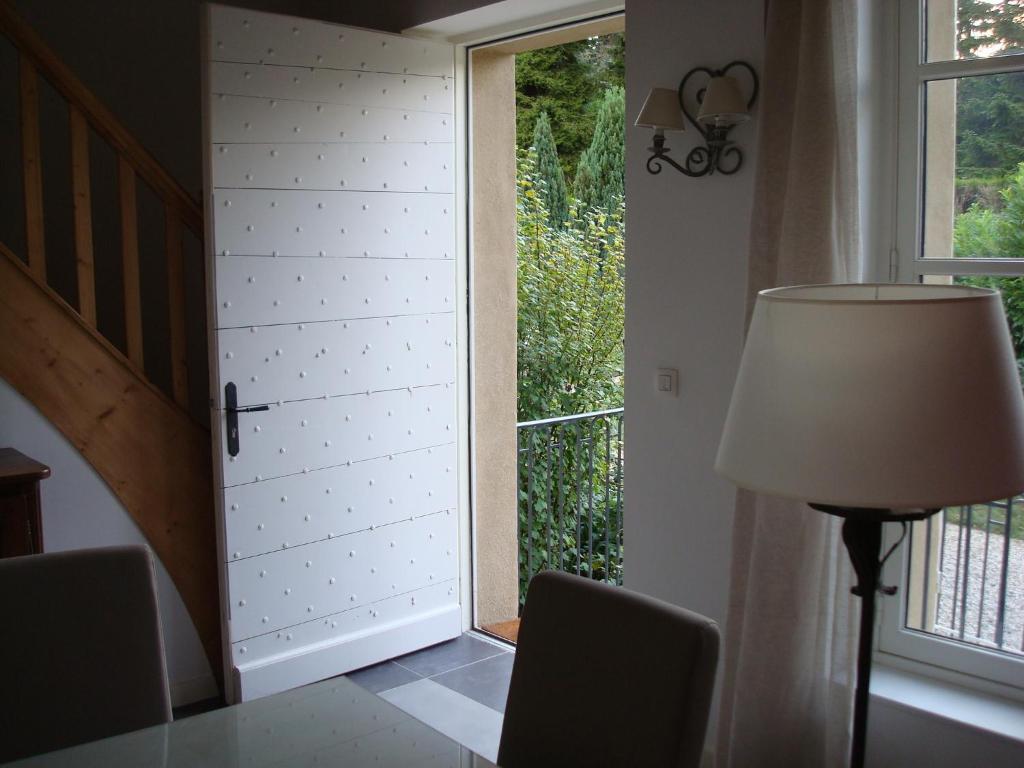 Les Communs Du Manoir Apartment Ecully Room photo